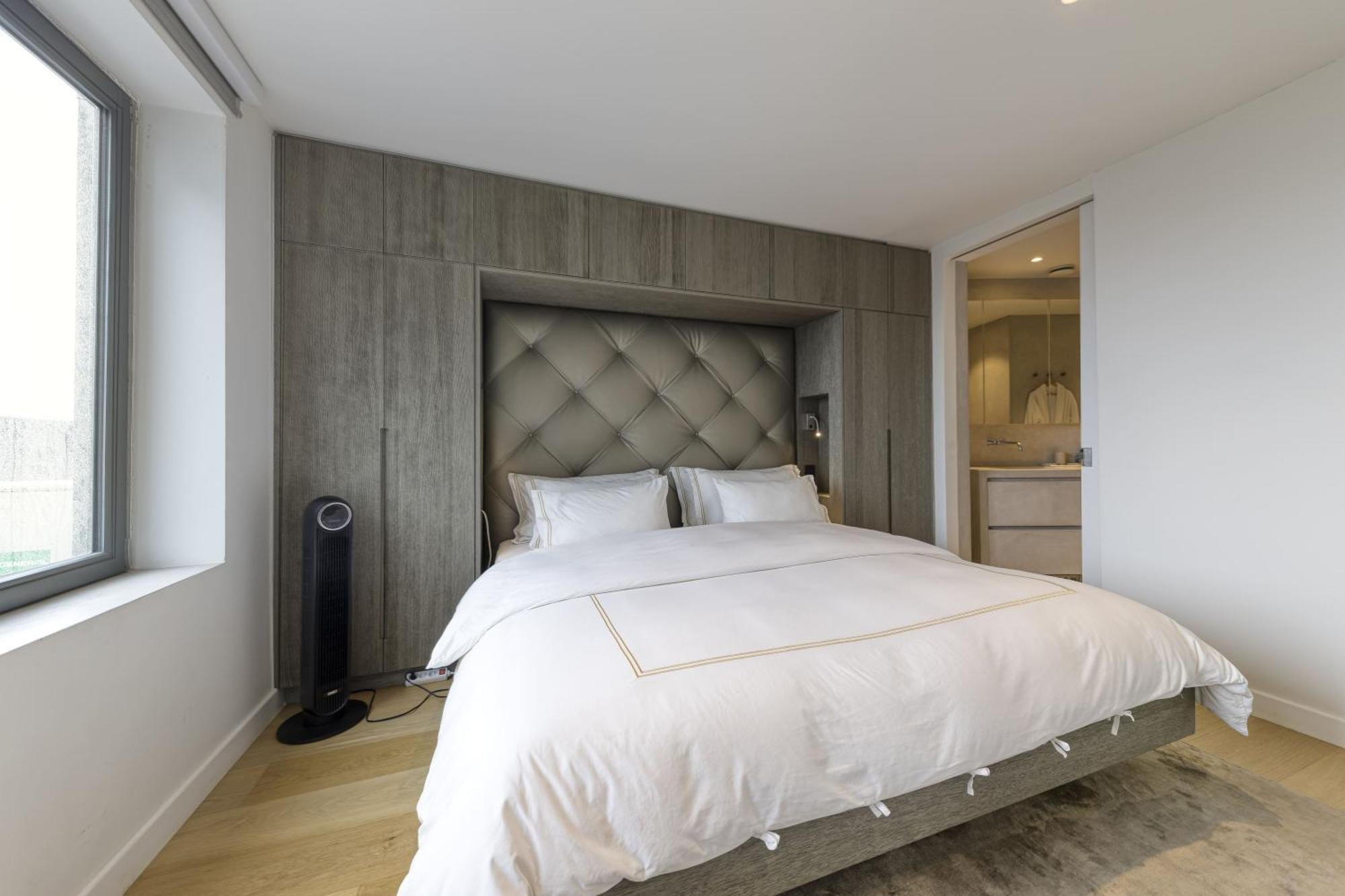 Triplex Penthouse In The City Center Brussel Bagian luar foto